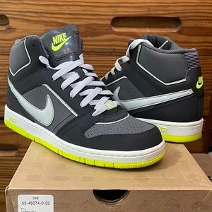 Women’s Size 10 Nike Air Prestige III High